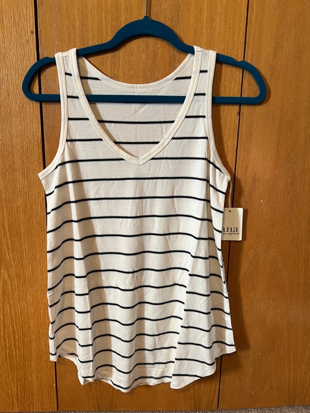 NWT A.n.a. striped V-neck tank top sz. Sm.